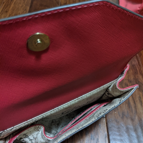 Guess Bag - Picture 6 of 7